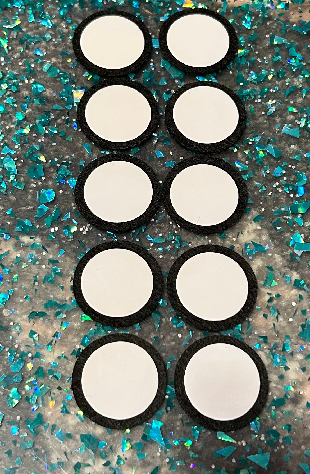 10 pack felt ball buttons for Pokeball