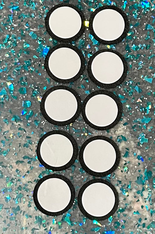 10 pack felt ball buttons for Pokeball